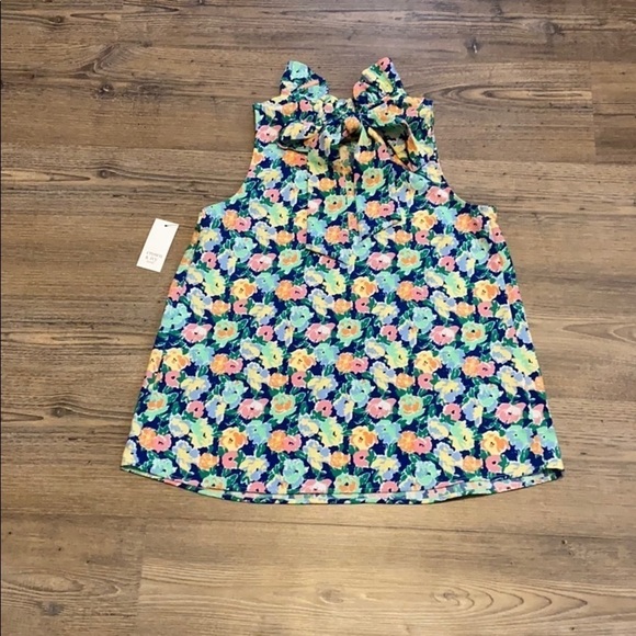 Crown and Ivy Sleeveless Ruffle Neck Floral Top - Picture 4 of 8